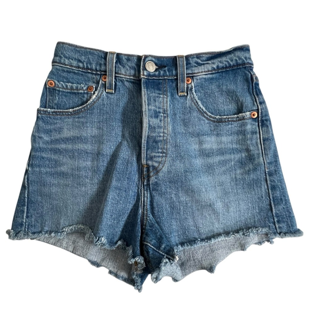 Levis Premium Womens 25 Ribcage Shorts High Rise Medium‎ Wash 2.5" Inseam